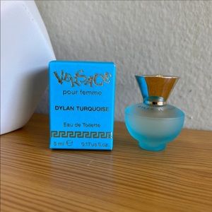Versace Dylan Turquoise Pour Femme Perfume